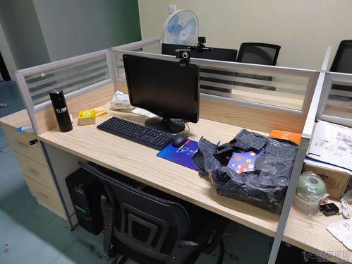 辦公桌與電腦低價轉讓，專業維修計算機及辦公設備服務